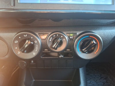 2023 Toyota HILUX D-CAB BASE