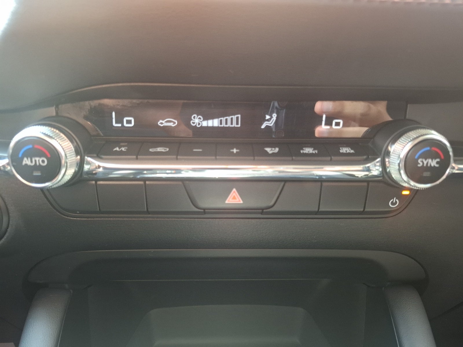 2024 Mazda MAZDA3 I SPORT TA SEDAN