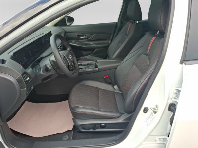 2026 Nissan SENTRA SR PLATINUM CVT 26