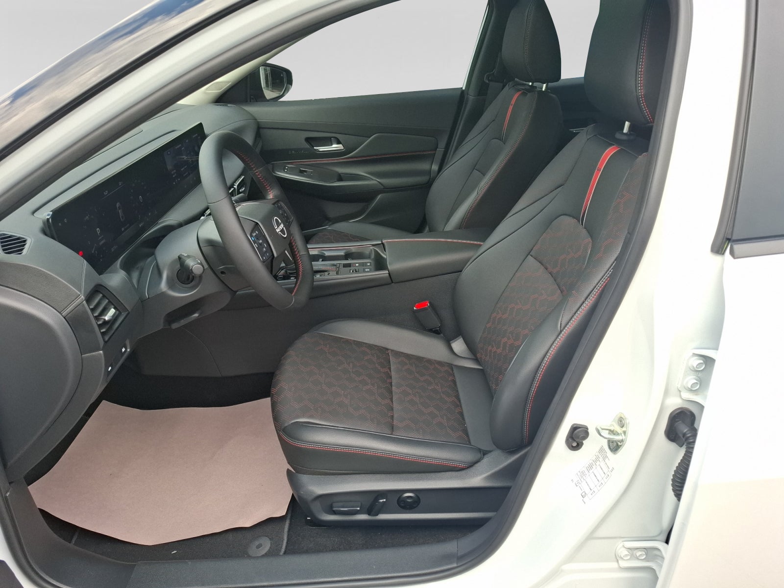 2026 Nissan SENTRA SR PLATINUM CVT 26
