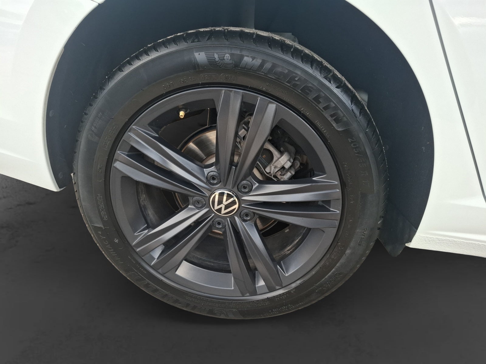 2024 Volkswagen JETTA SPORTLINE LONG DRIVE